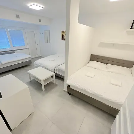 아파트 Krasny - Perfektny V Novom Meste 브라티슬라바