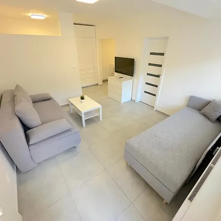 Krásny - Perfektný V Novom Meste Apartamento